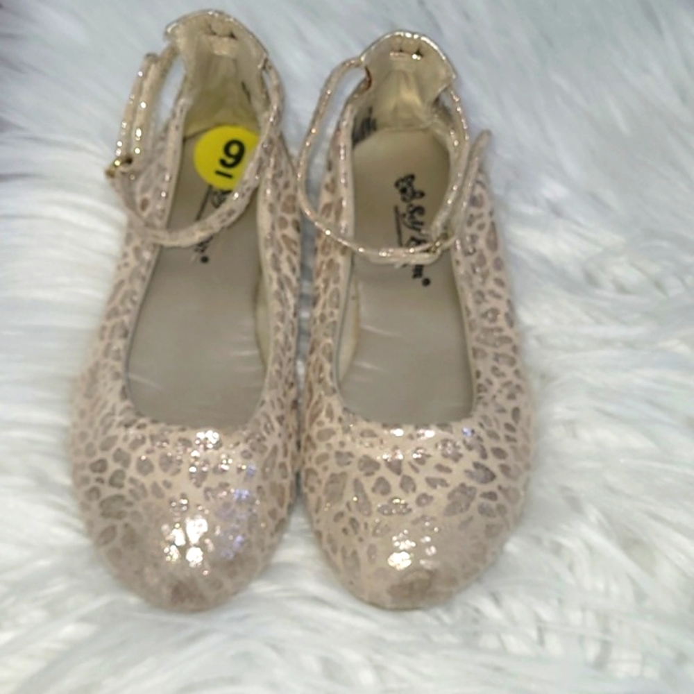 Girls shoes- size 9